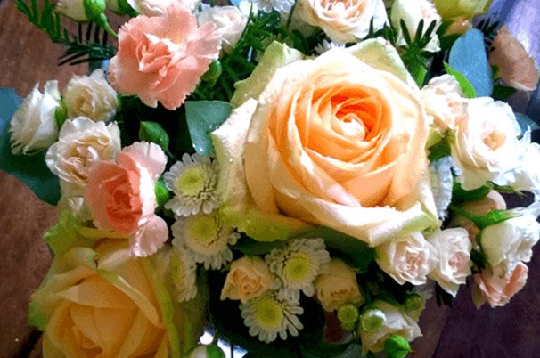 flower arrangement from Belle & Blossom, leading florist New Forest & flower delivery Beaulieu.